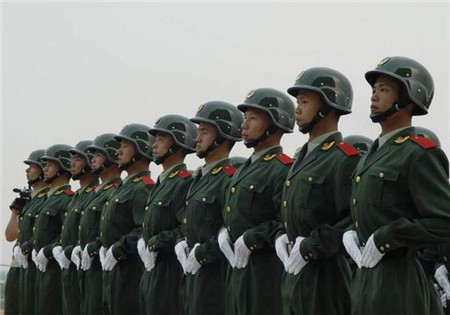八一建军节:致敬中国军人,液化气储罐厂家献给***可爱的人！